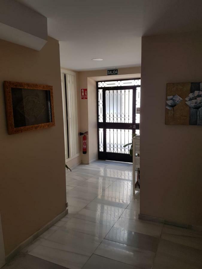 Apartamentos Hela Arjona エクステリア 写真