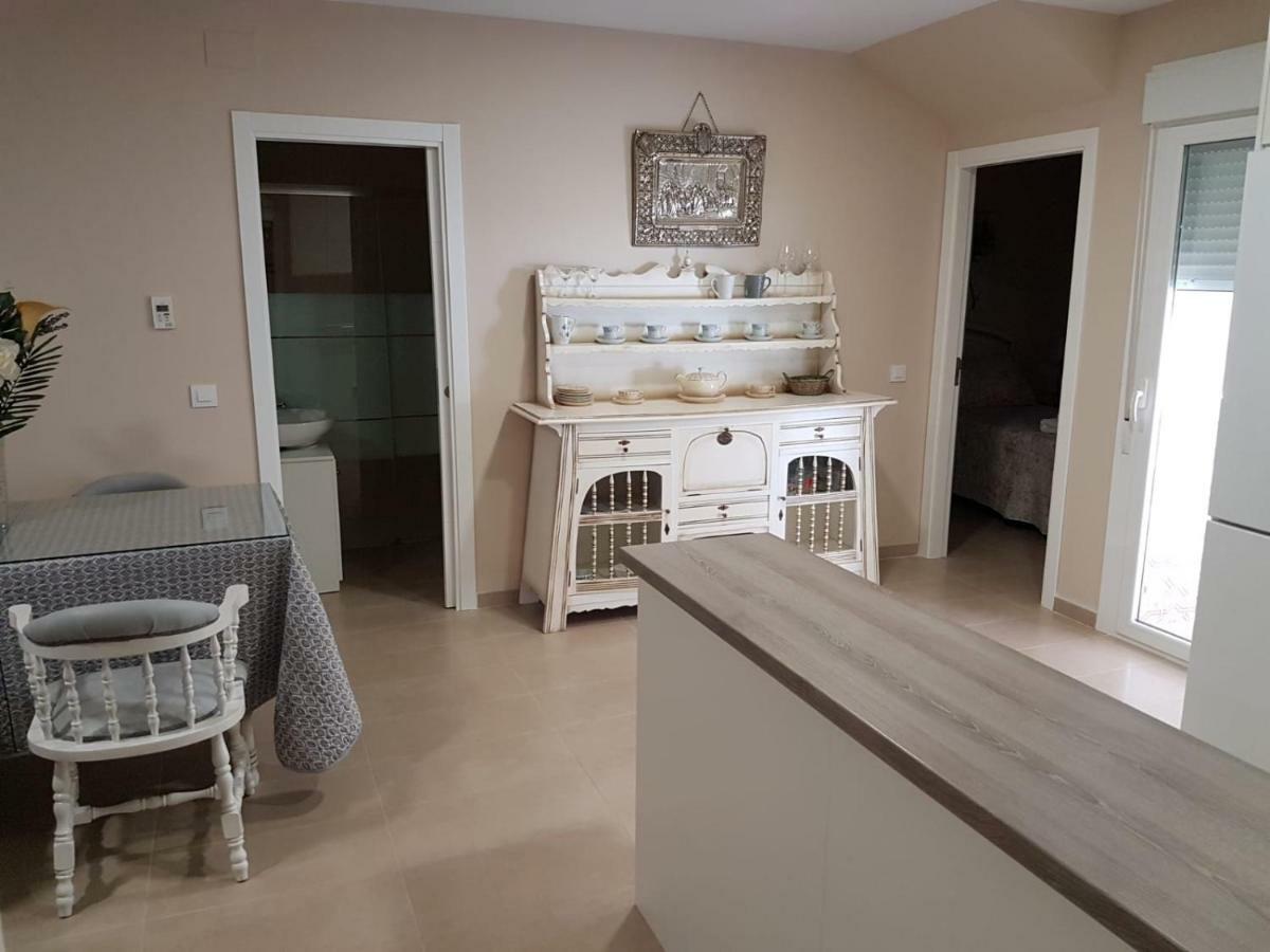 Apartamentos Hela Arjona エクステリア 写真