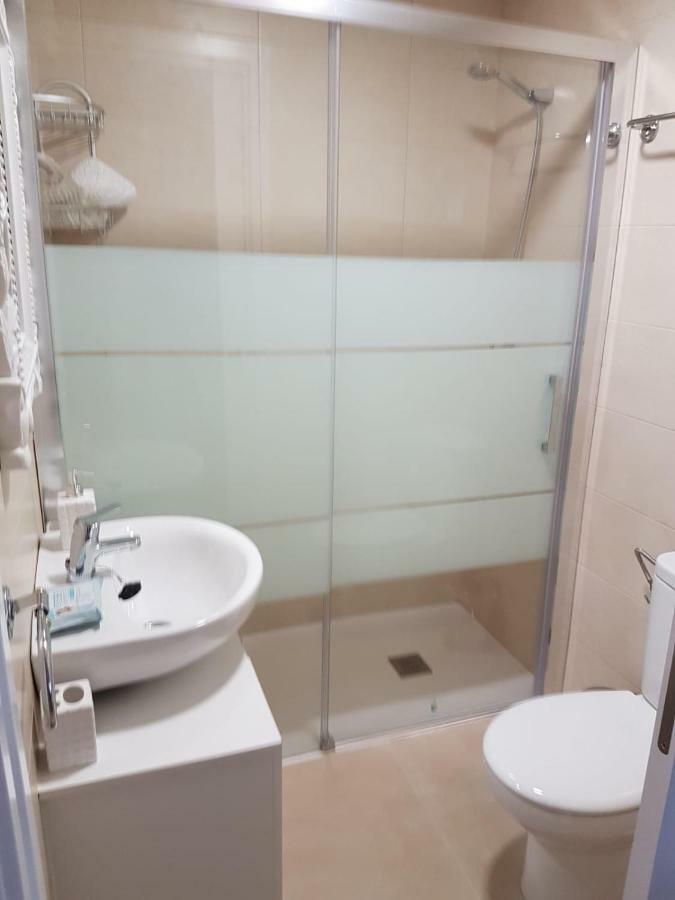 Apartamentos Hela Arjona エクステリア 写真