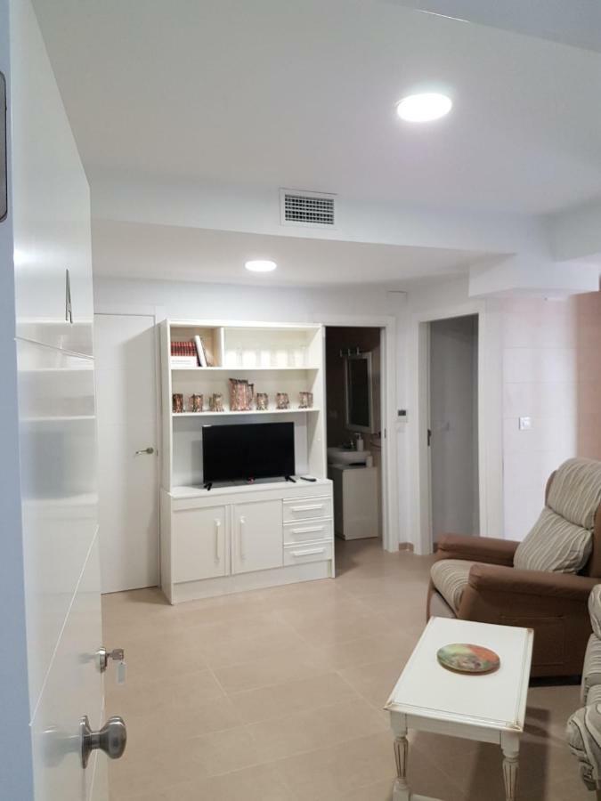 Apartamentos Hela Arjona エクステリア 写真