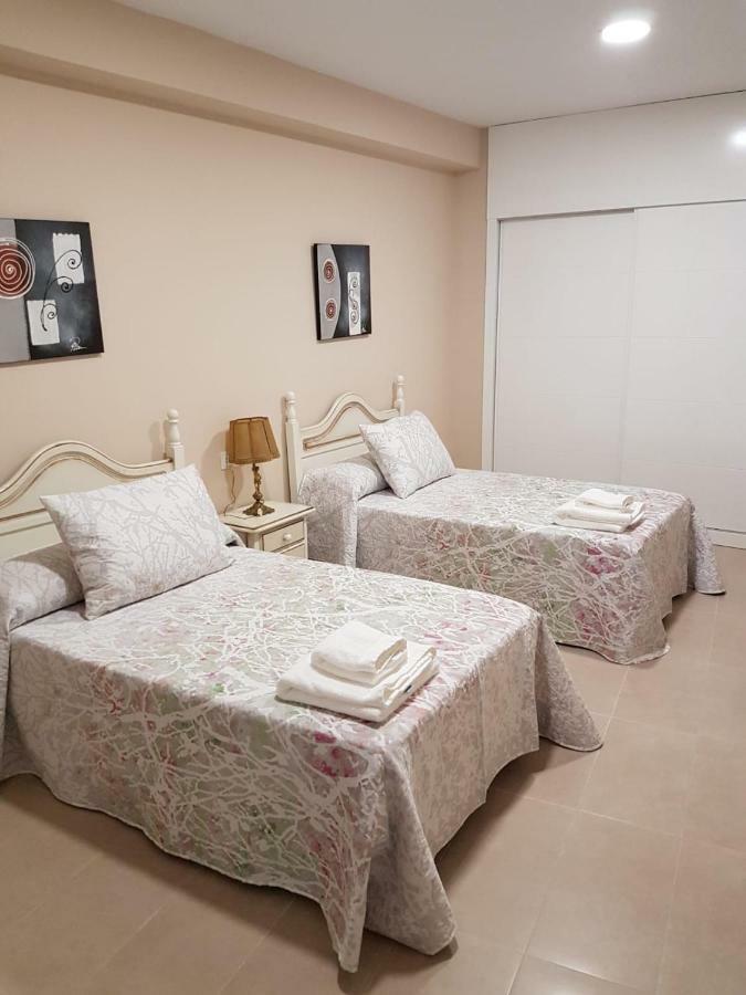 Apartamentos Hela Arjona エクステリア 写真