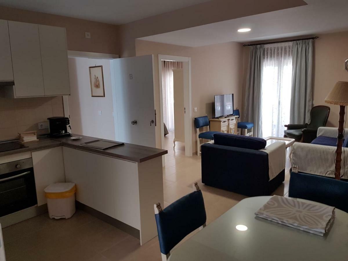 Apartamentos Hela Arjona エクステリア 写真
